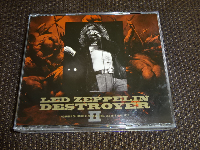 yvX 3CDzbhEcFby LED ZEPPELIN - DESTROYER U