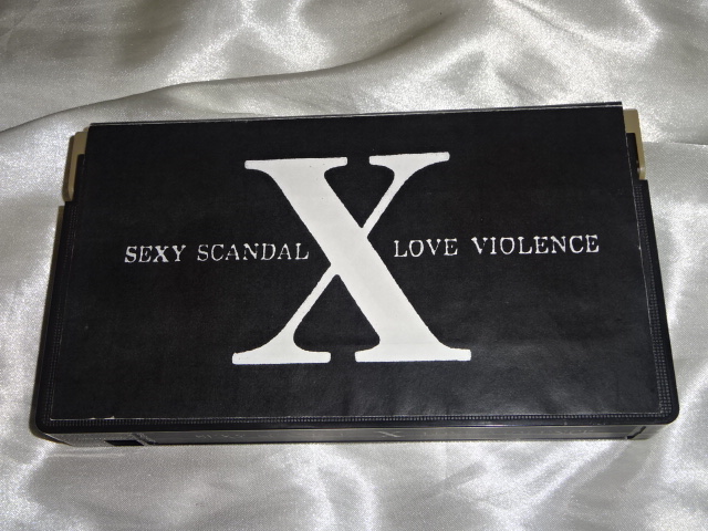 【VHSビデオ】X JAPAN 1987.5.18 大阪YANTA鹿鳴館 SEXY SCANDAL LOVE VIOLENCE
